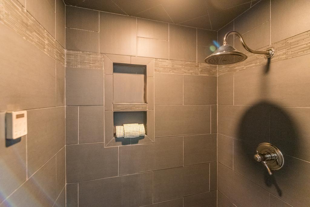 8267 Gladstone Lake Road