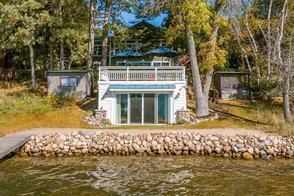 8267 Gladstone Lake Road