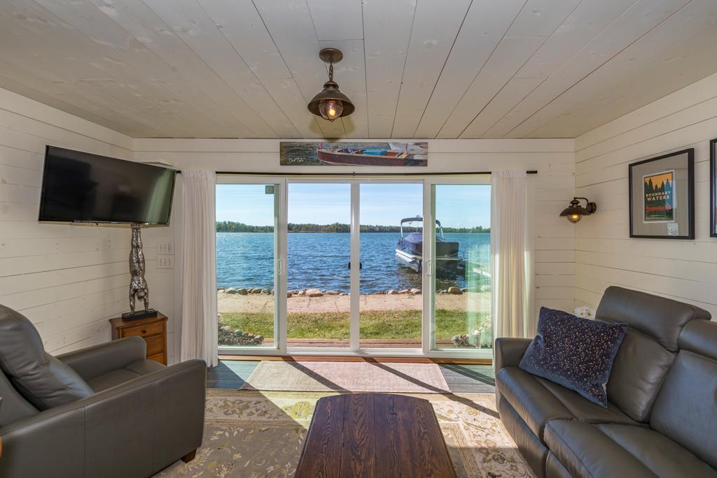 8267 Gladstone Lake Road