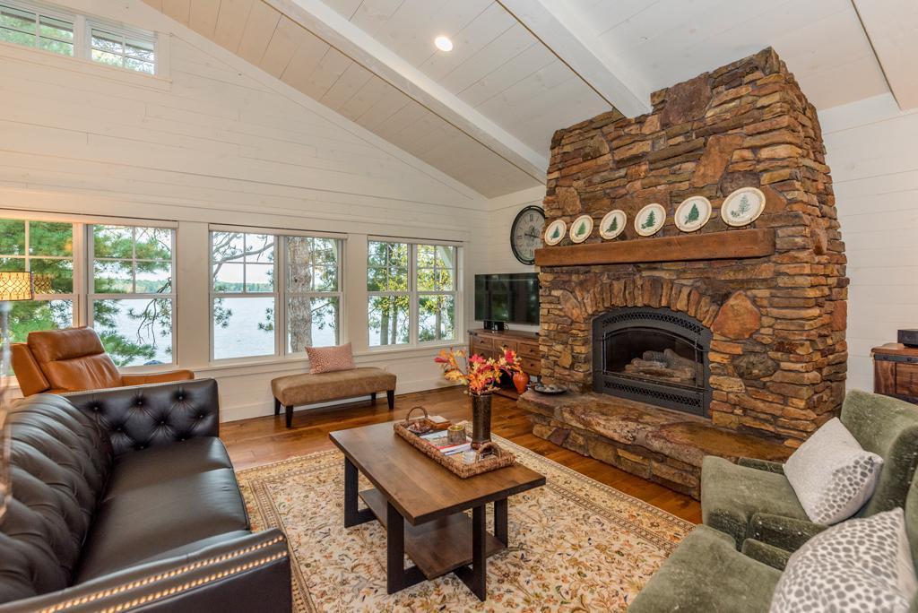 8267 Gladstone Lake Road