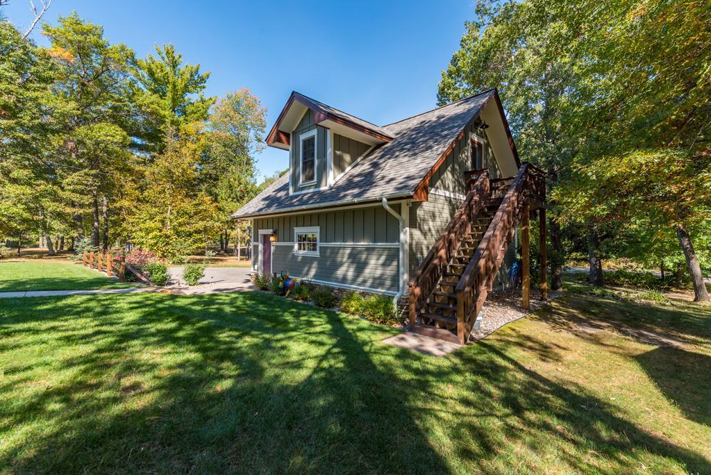 8267 Gladstone Lake Road