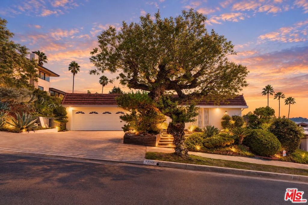 2208 Winona Boulevard Los Angeles CA