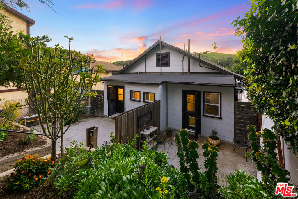 534 Casanova Street Los Angeles CA