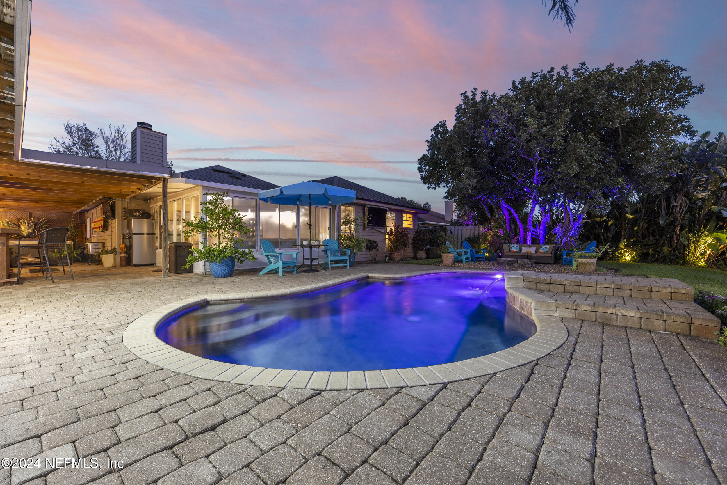 2444 TWIN SPRINGS Drive