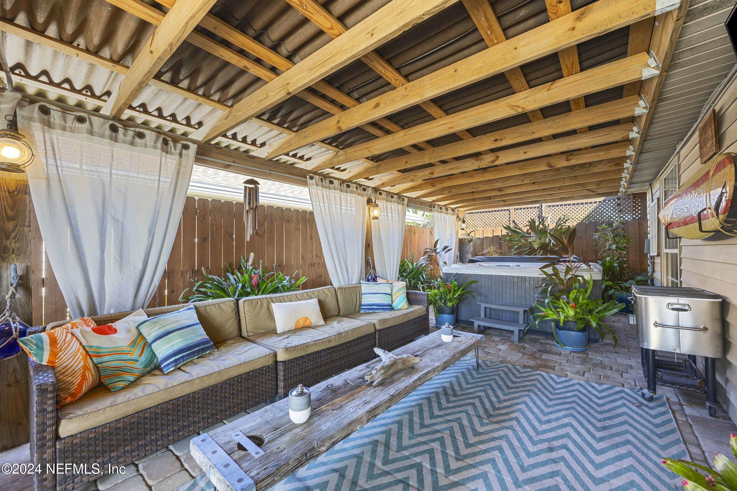 2444 TWIN SPRINGS Drive