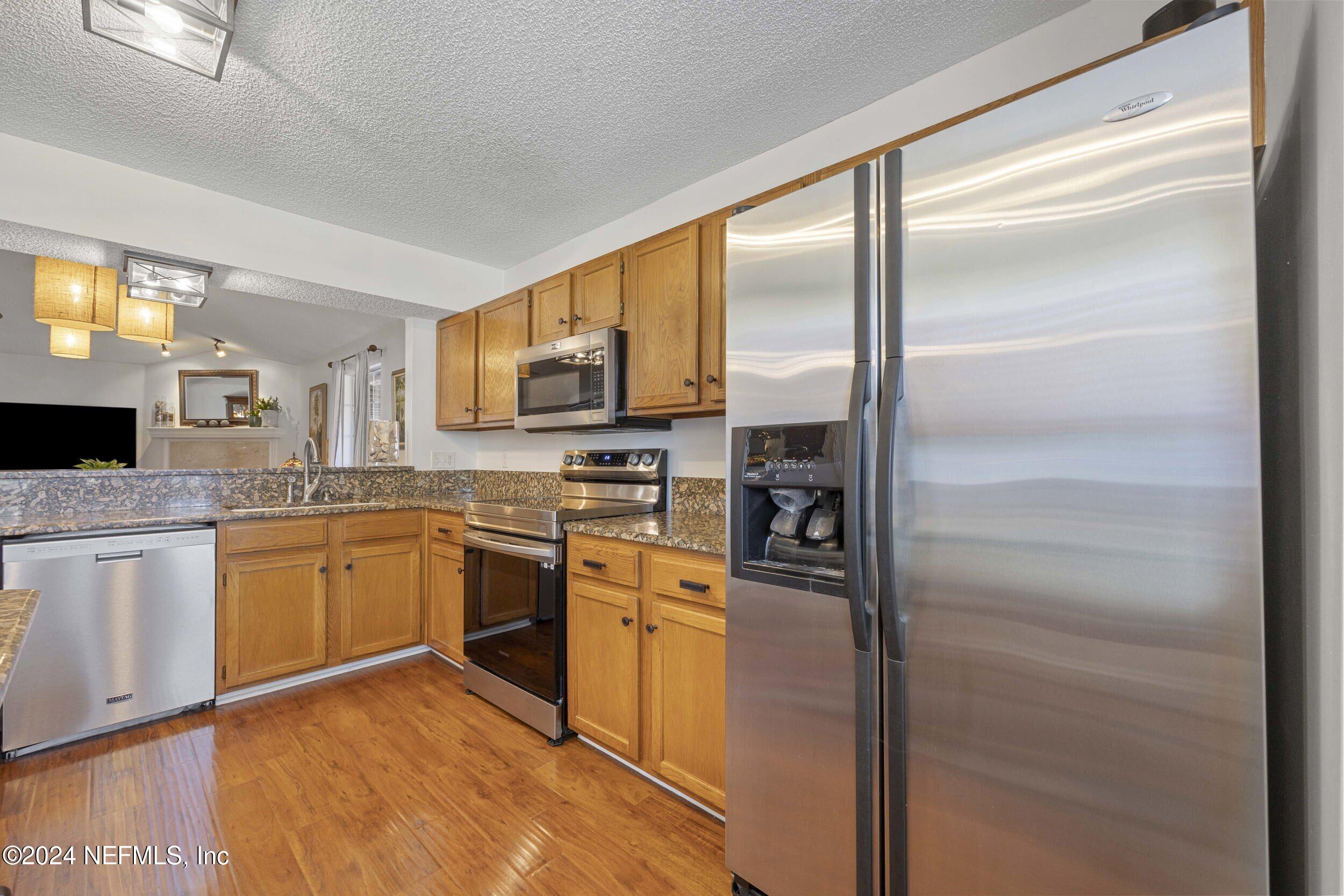 2444 TWIN SPRINGS Drive