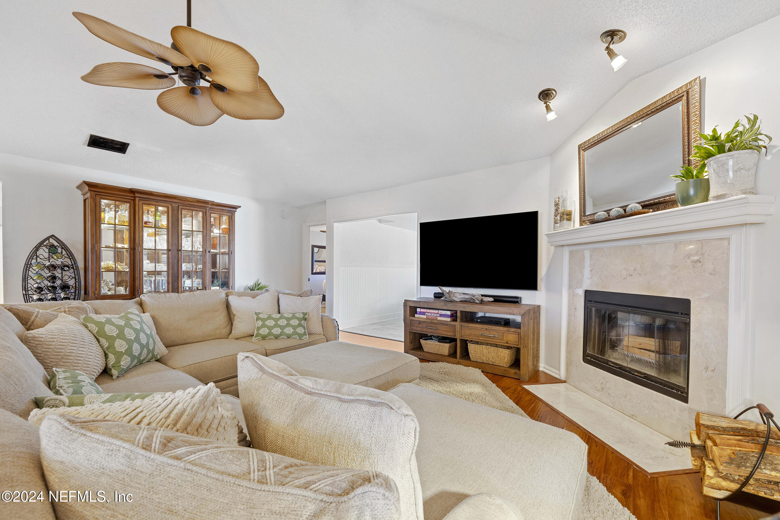 2444 TWIN SPRINGS Drive