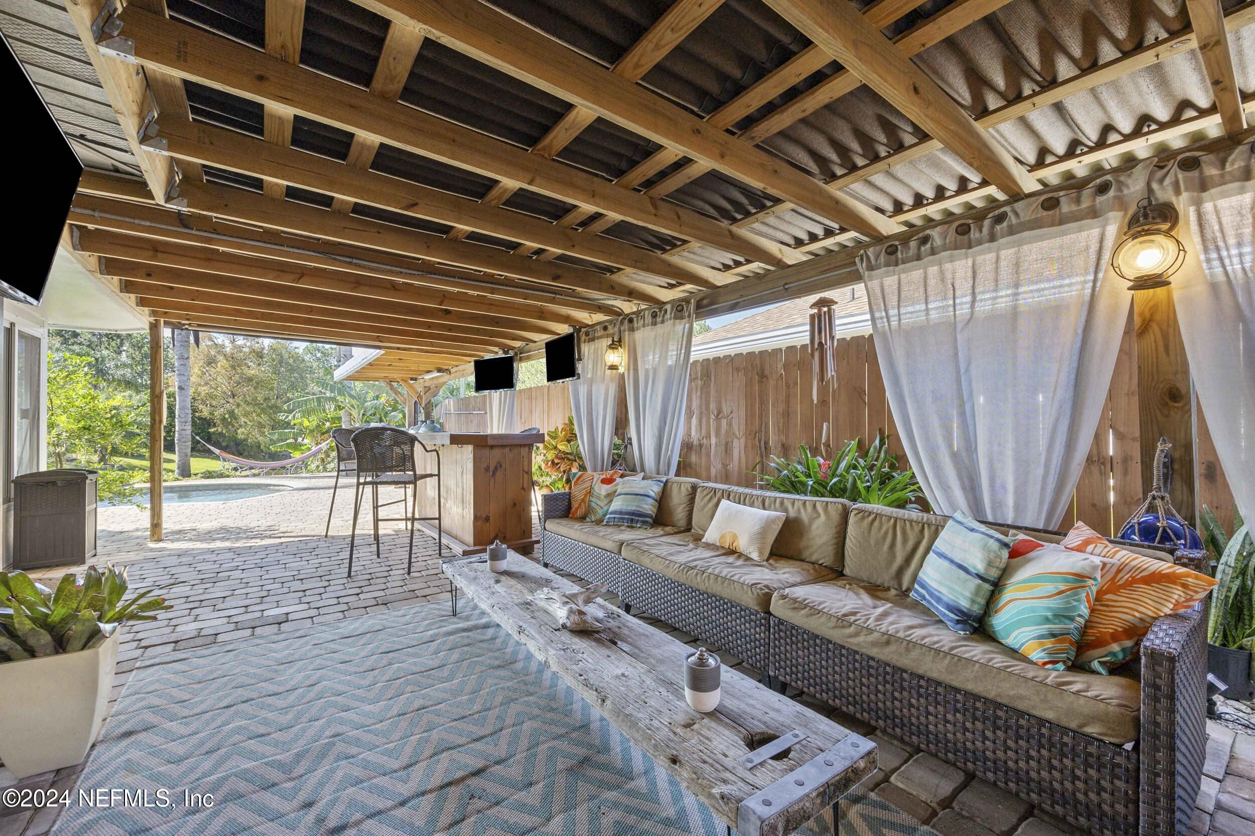 2444 TWIN SPRINGS Drive