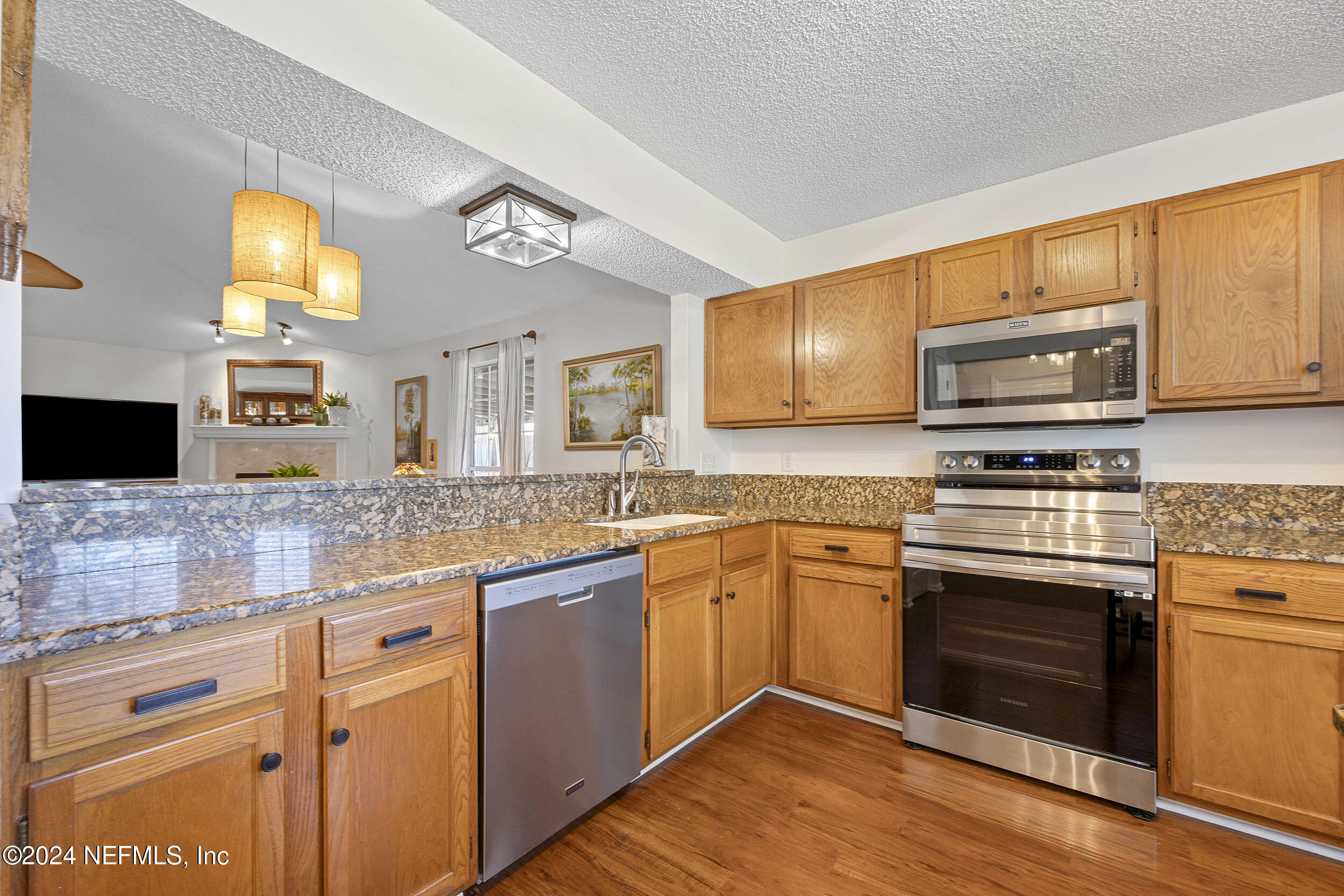 2444 TWIN SPRINGS Drive