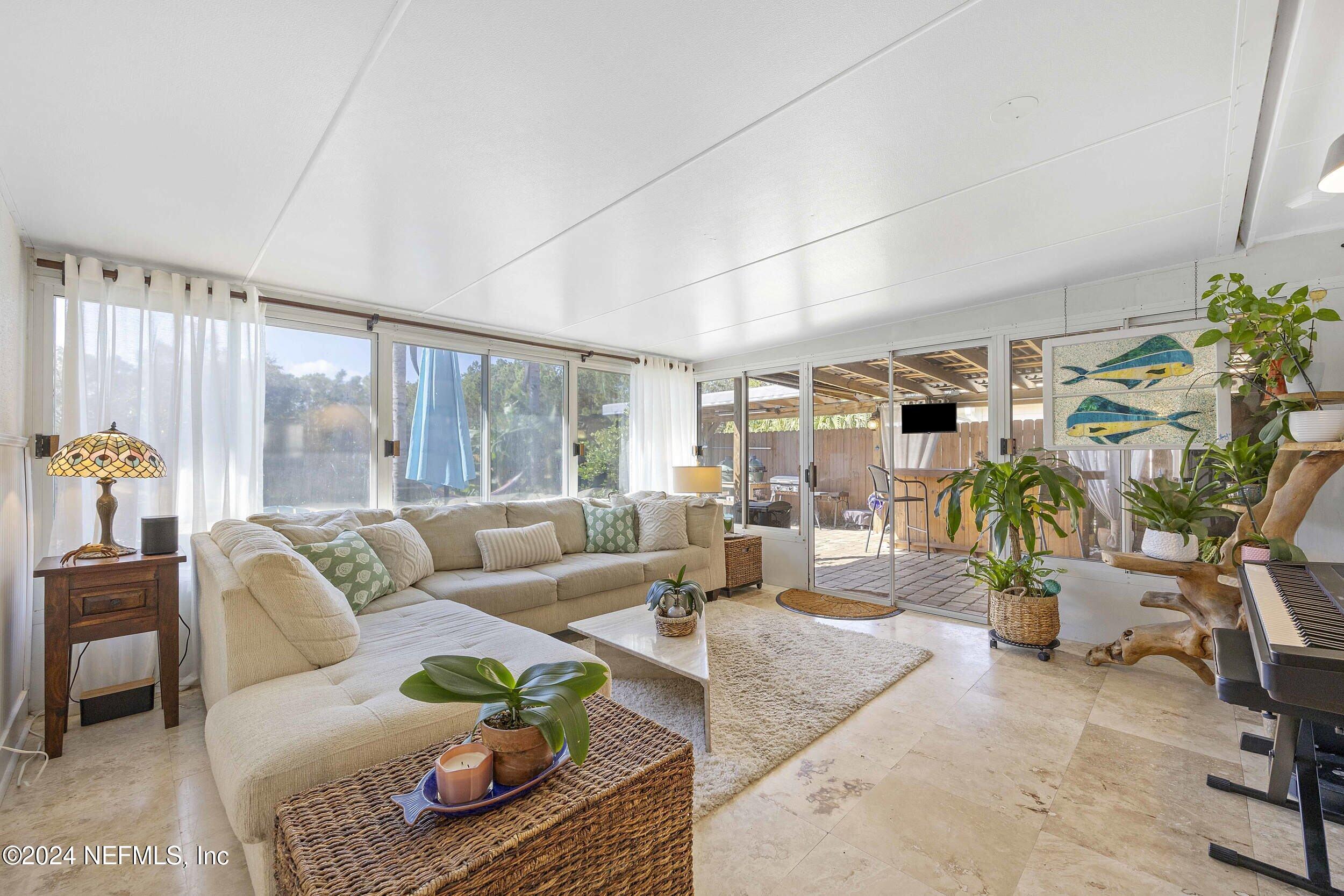 2444 TWIN SPRINGS Drive