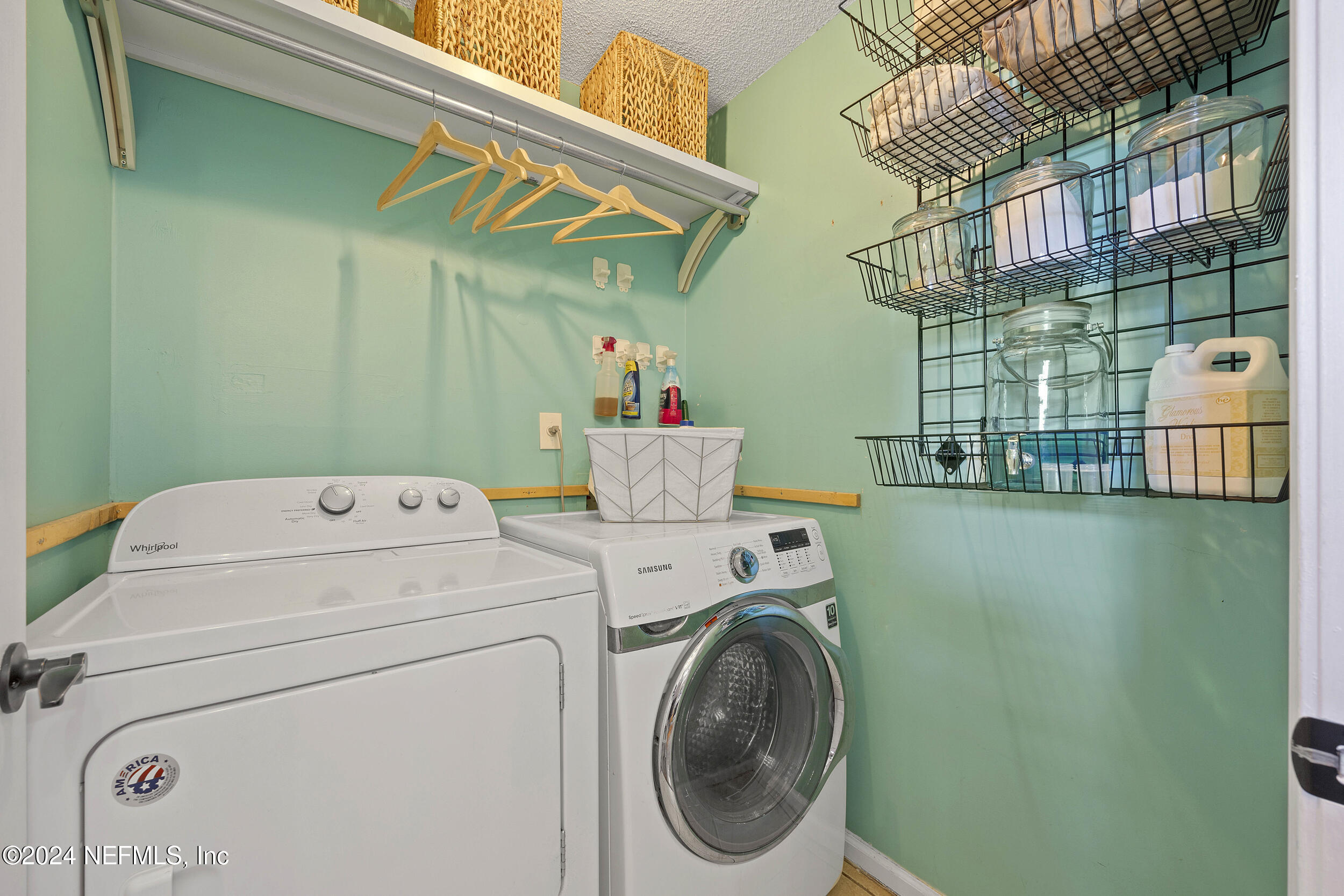 2444 TWIN SPRINGS Drive