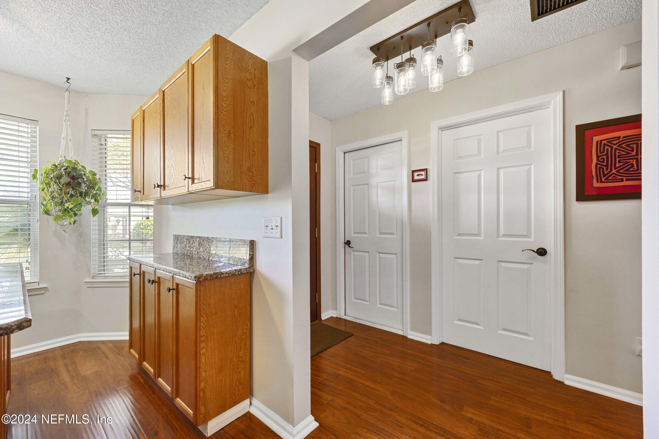 2444 TWIN SPRINGS Drive