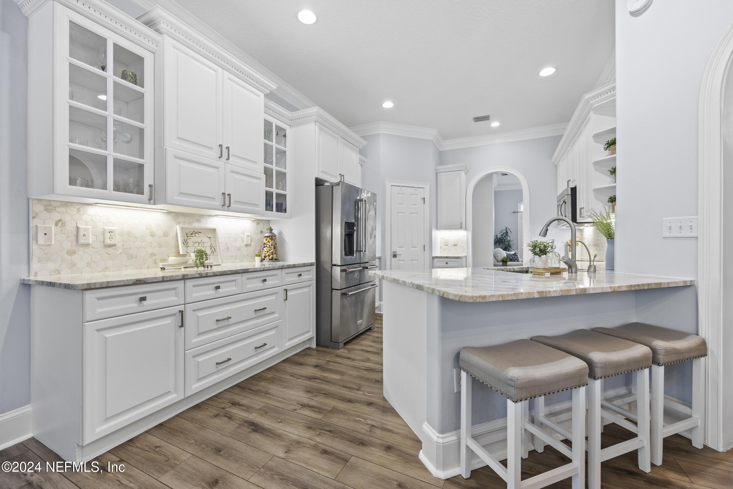 8200 SHADE TREE Court