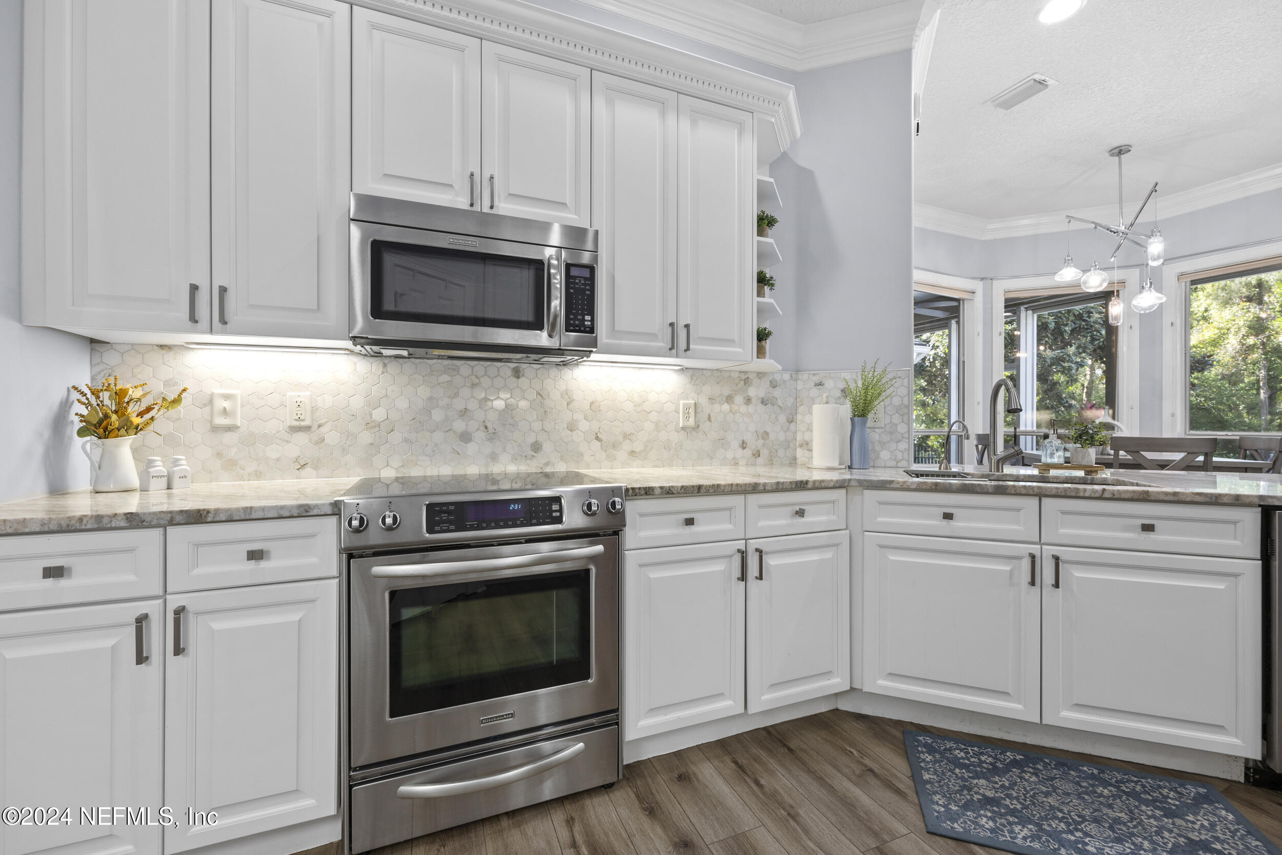 8200 SHADE TREE Court