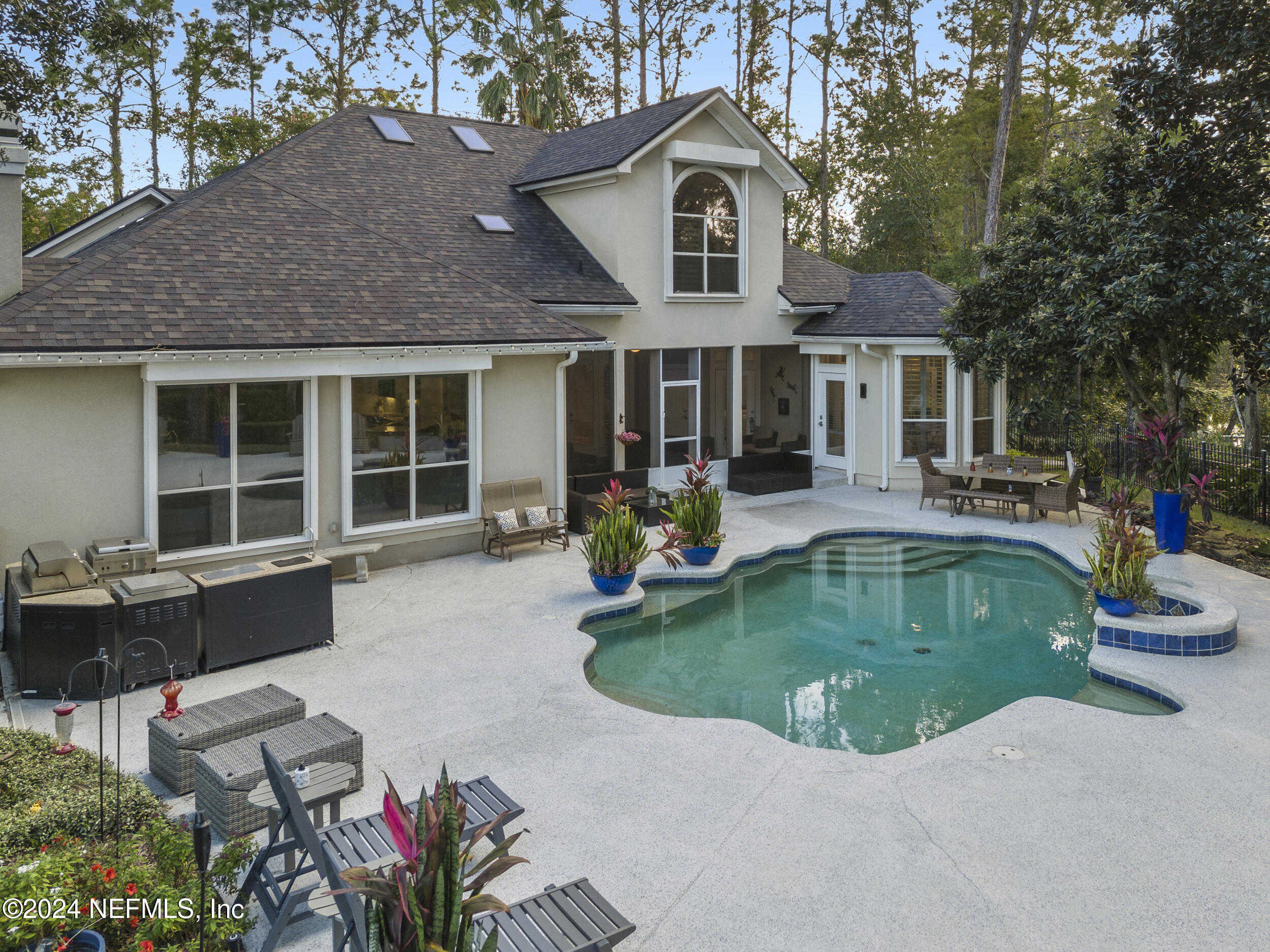 8200 SHADE TREE Court