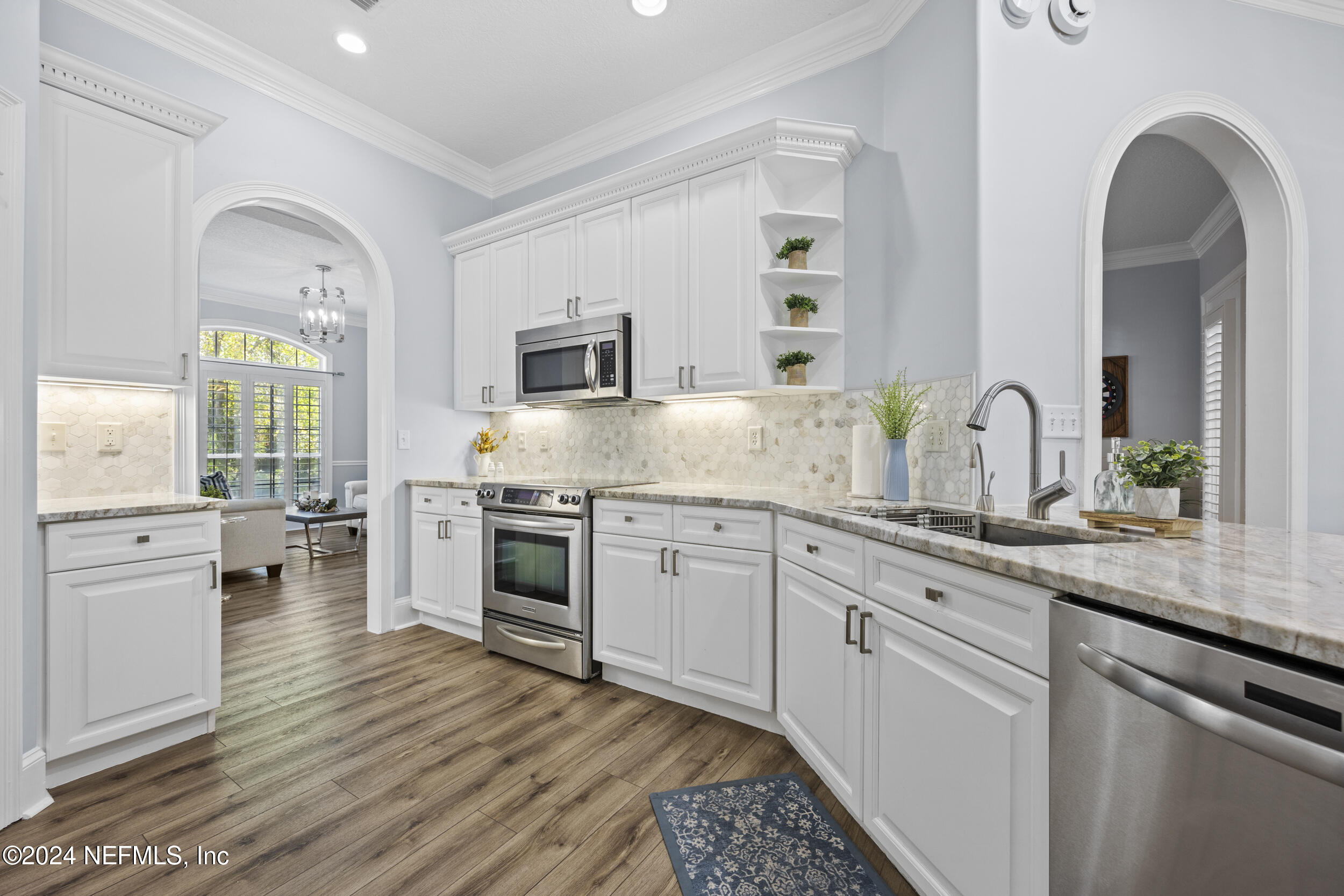 8200 SHADE TREE Court