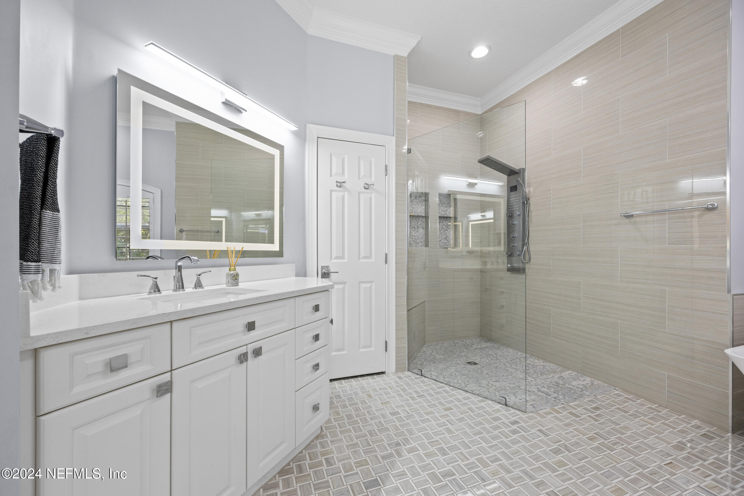8200 SHADE TREE Court
