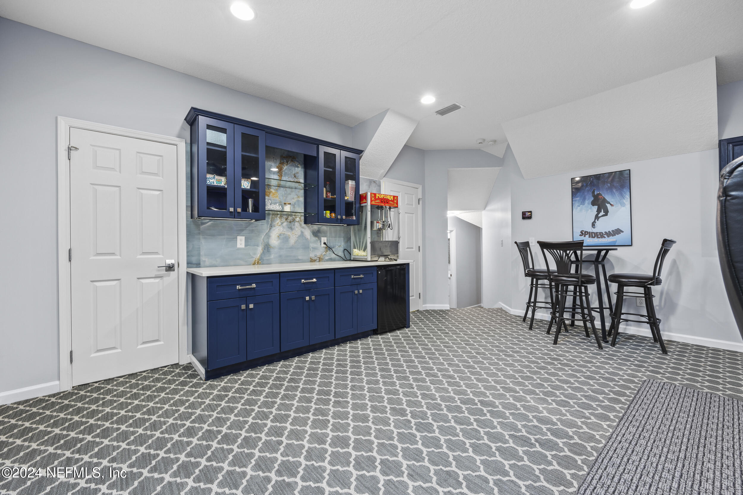 8200 SHADE TREE Court