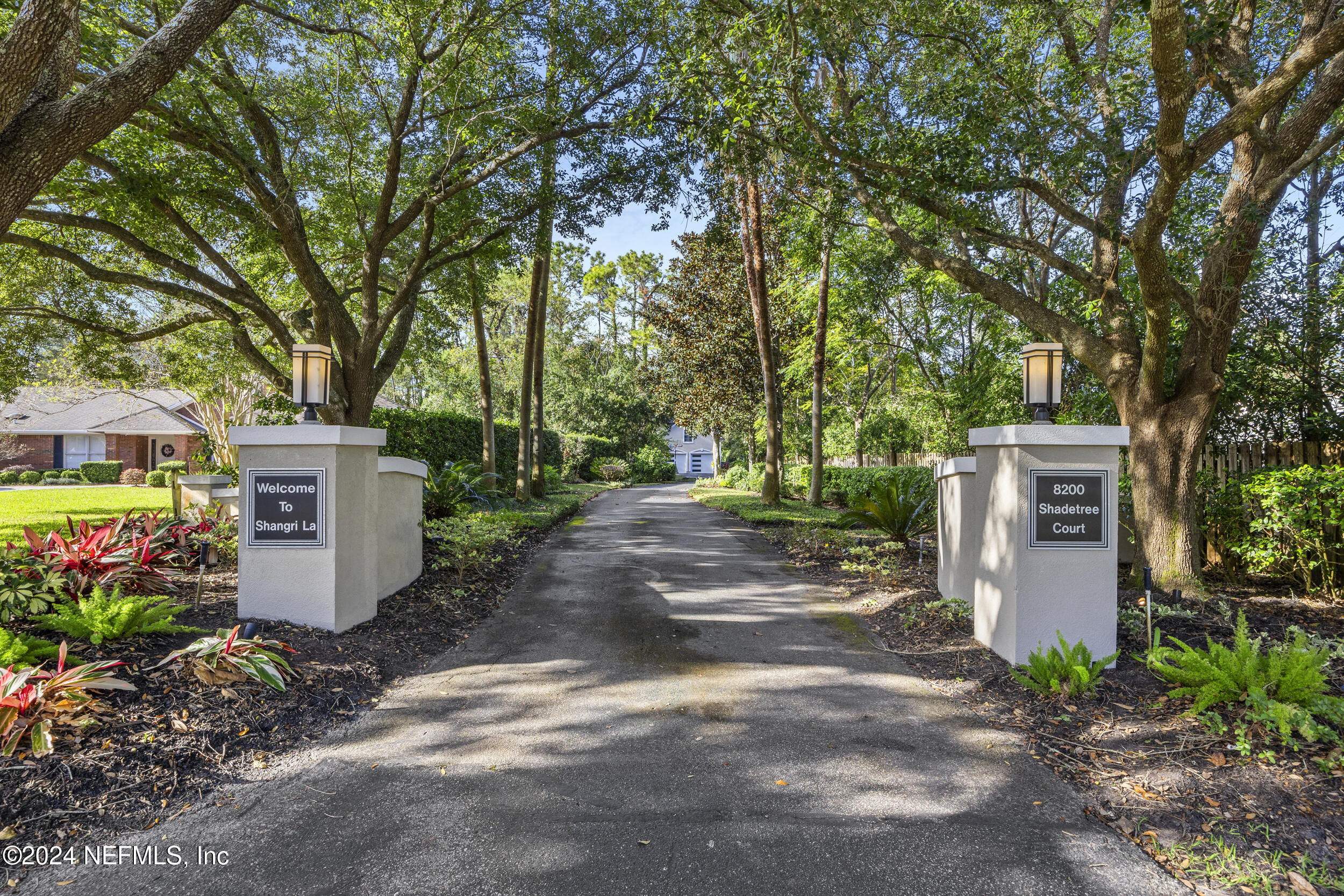 8200 SHADE TREE Court
