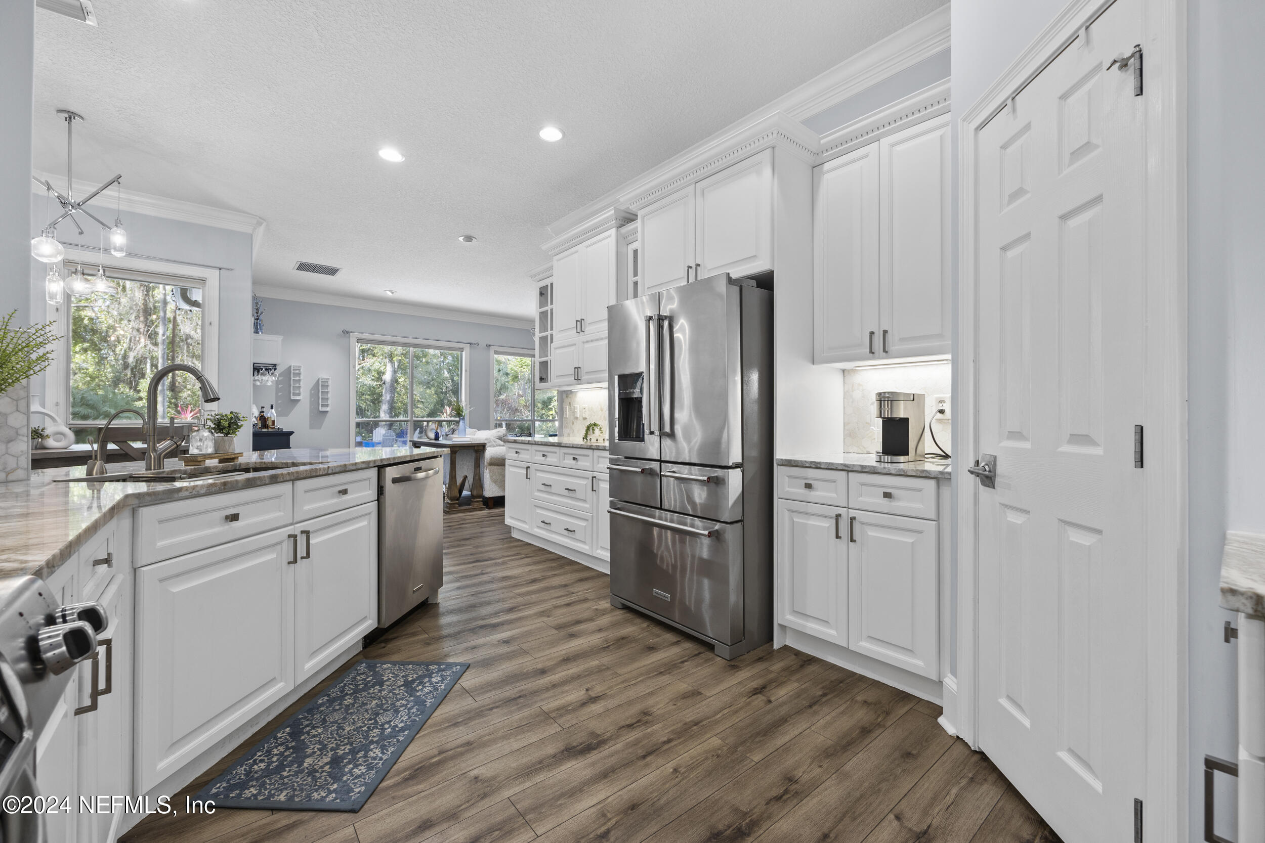 8200 SHADE TREE Court