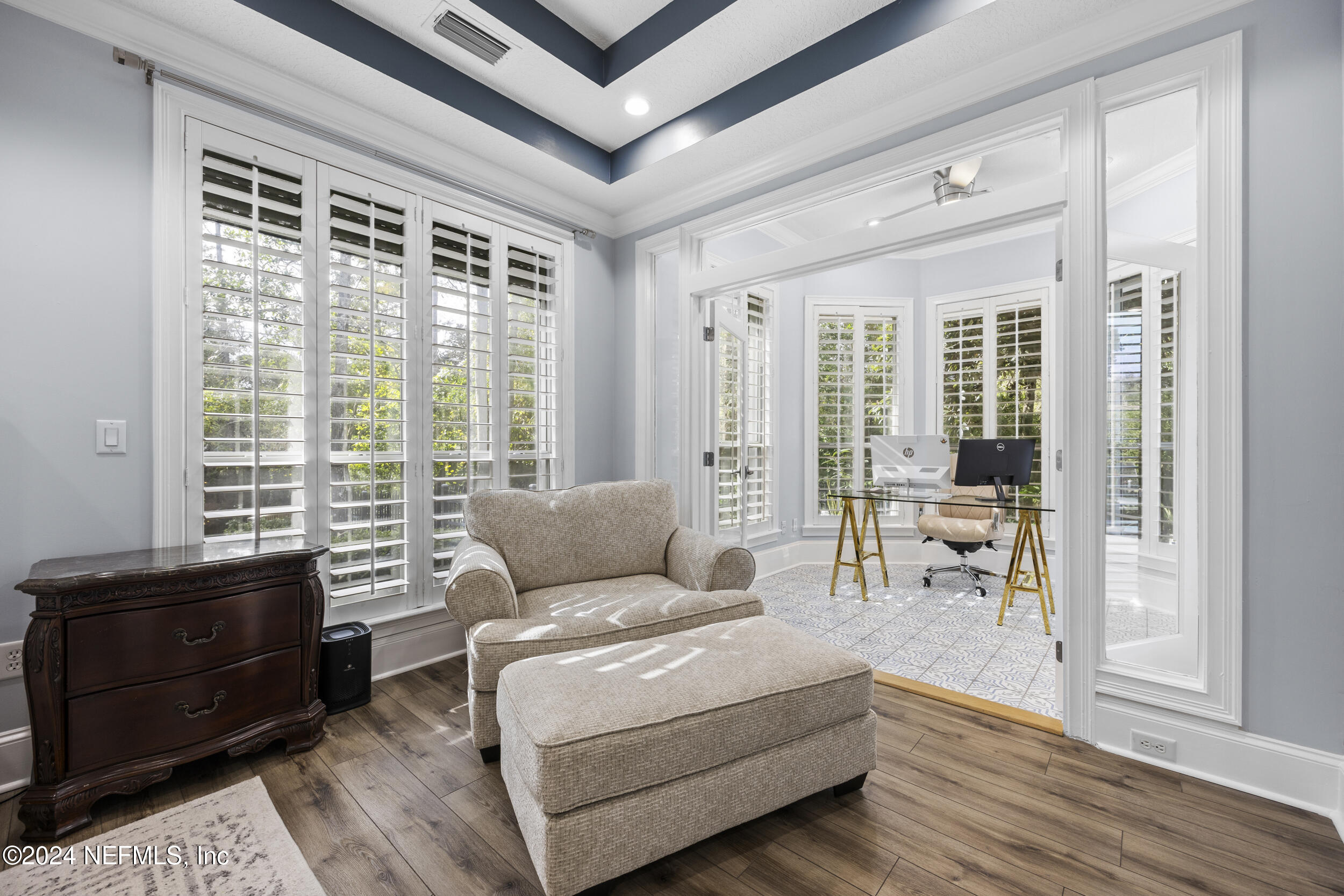 8200 SHADE TREE Court