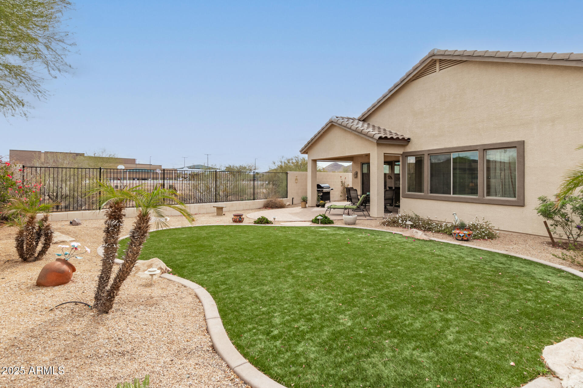2212 W CALLE DE LAS ESTRELLA Street