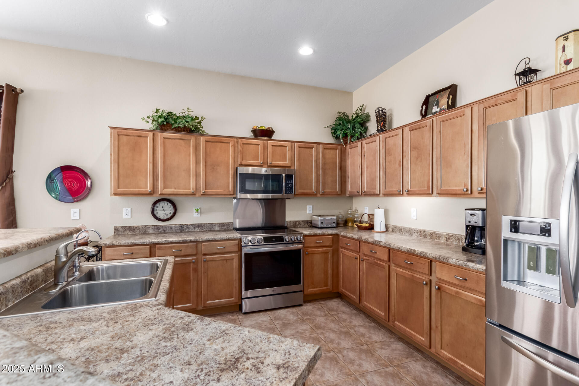 2212 W CALLE DE LAS ESTRELLA Street