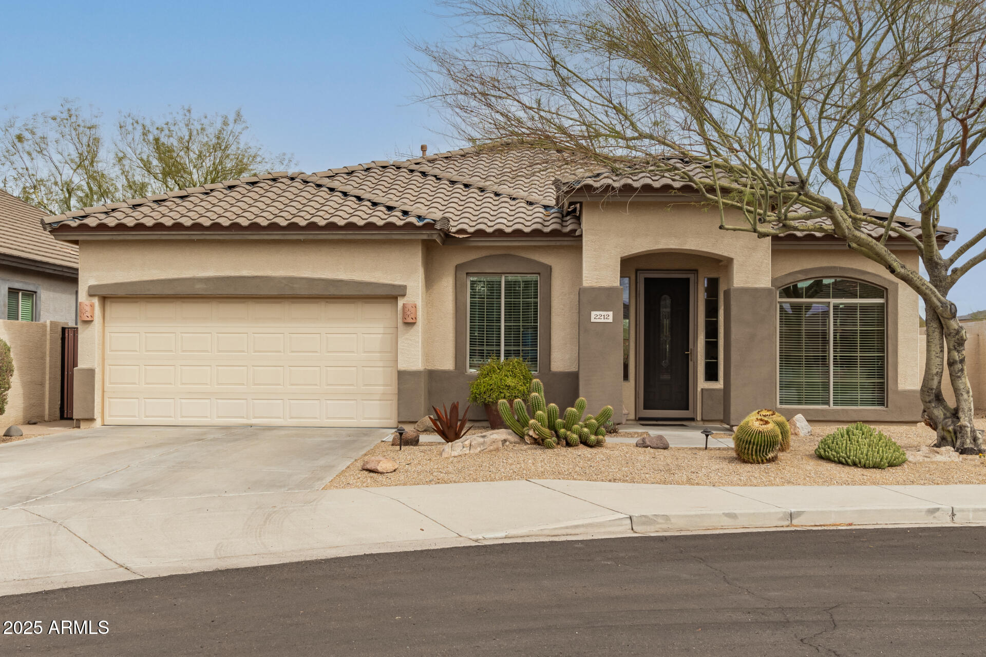 2212 W CALLE DE LAS ESTRELLA Street