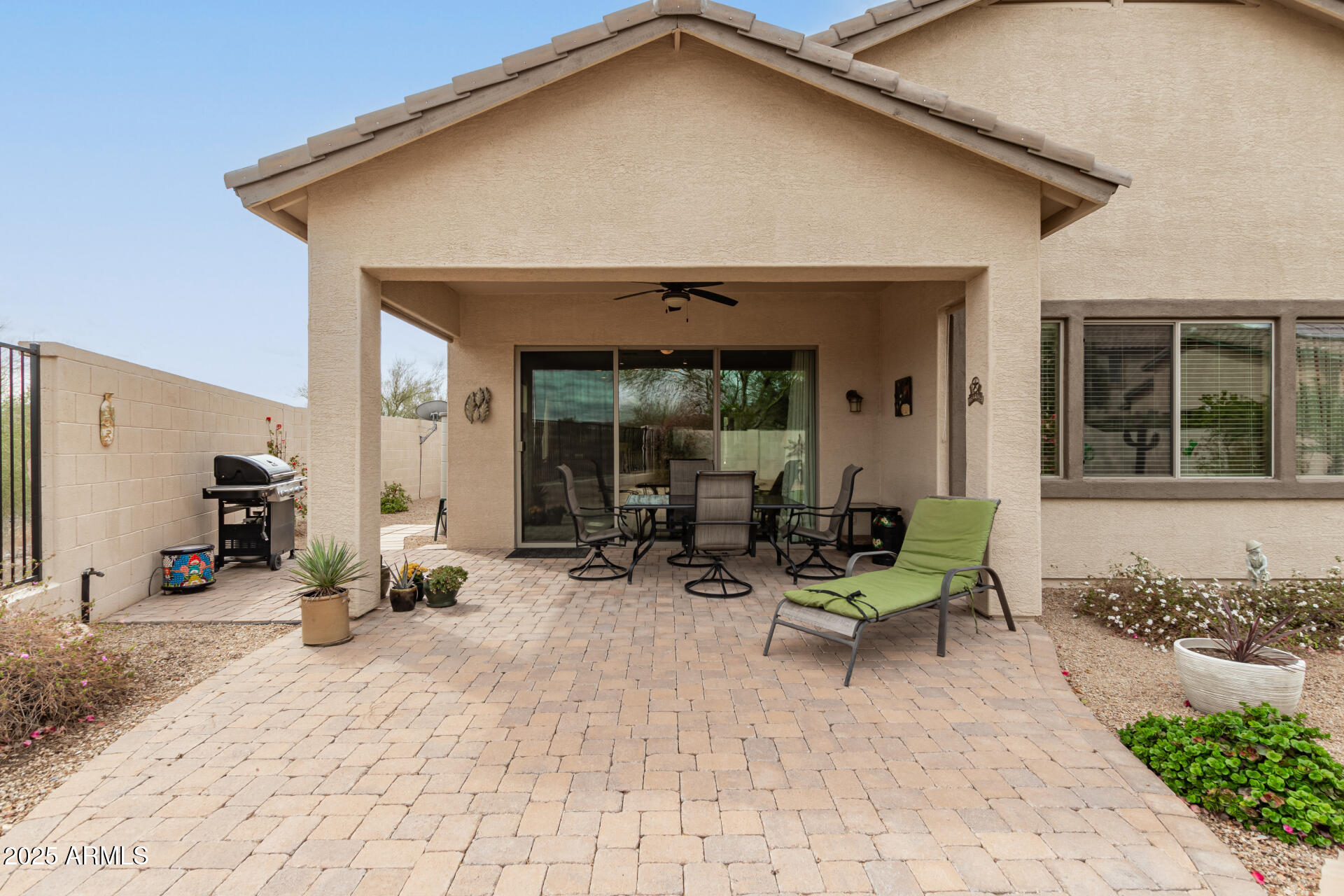2212 W CALLE DE LAS ESTRELLA Street