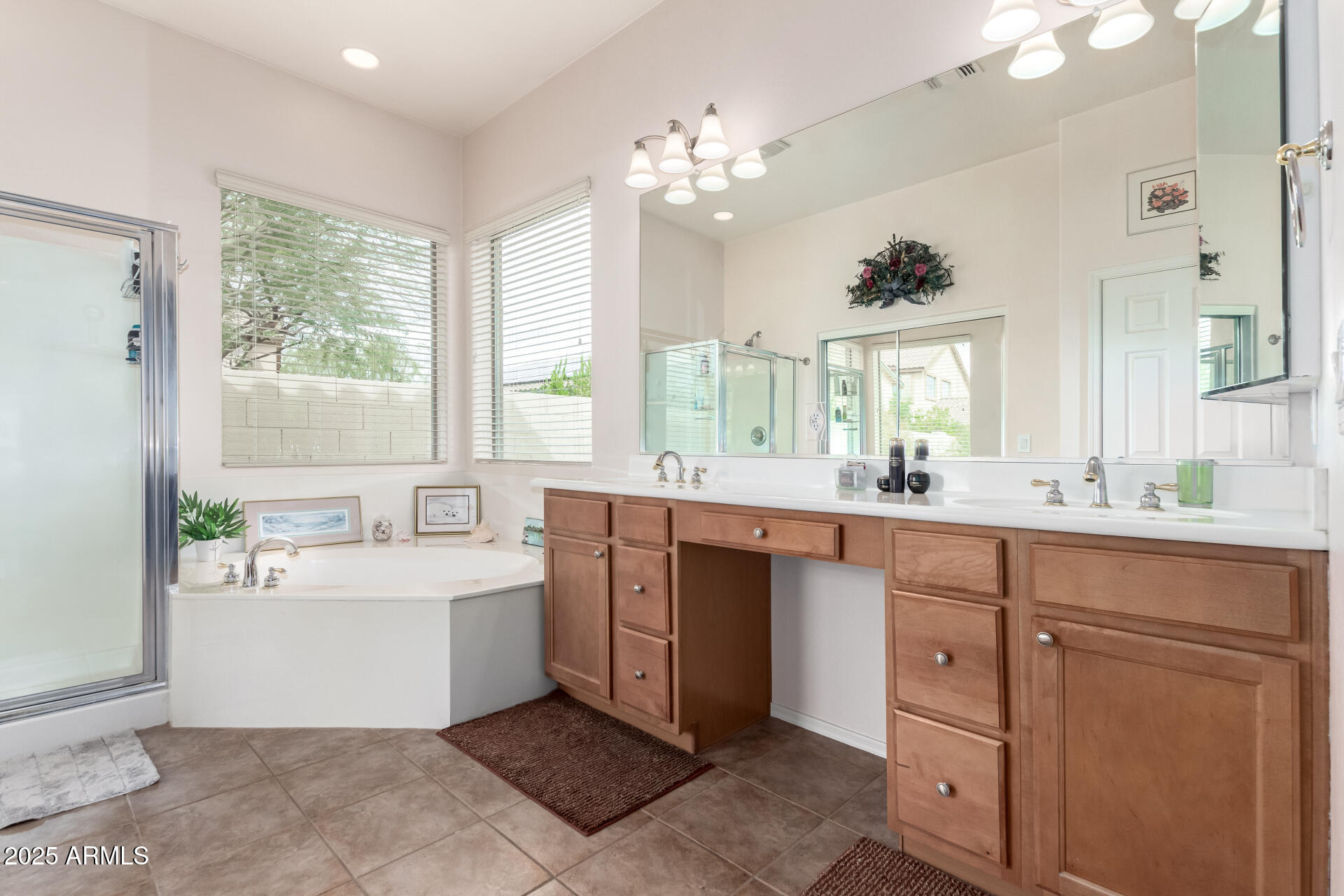 2212 W CALLE DE LAS ESTRELLA Street