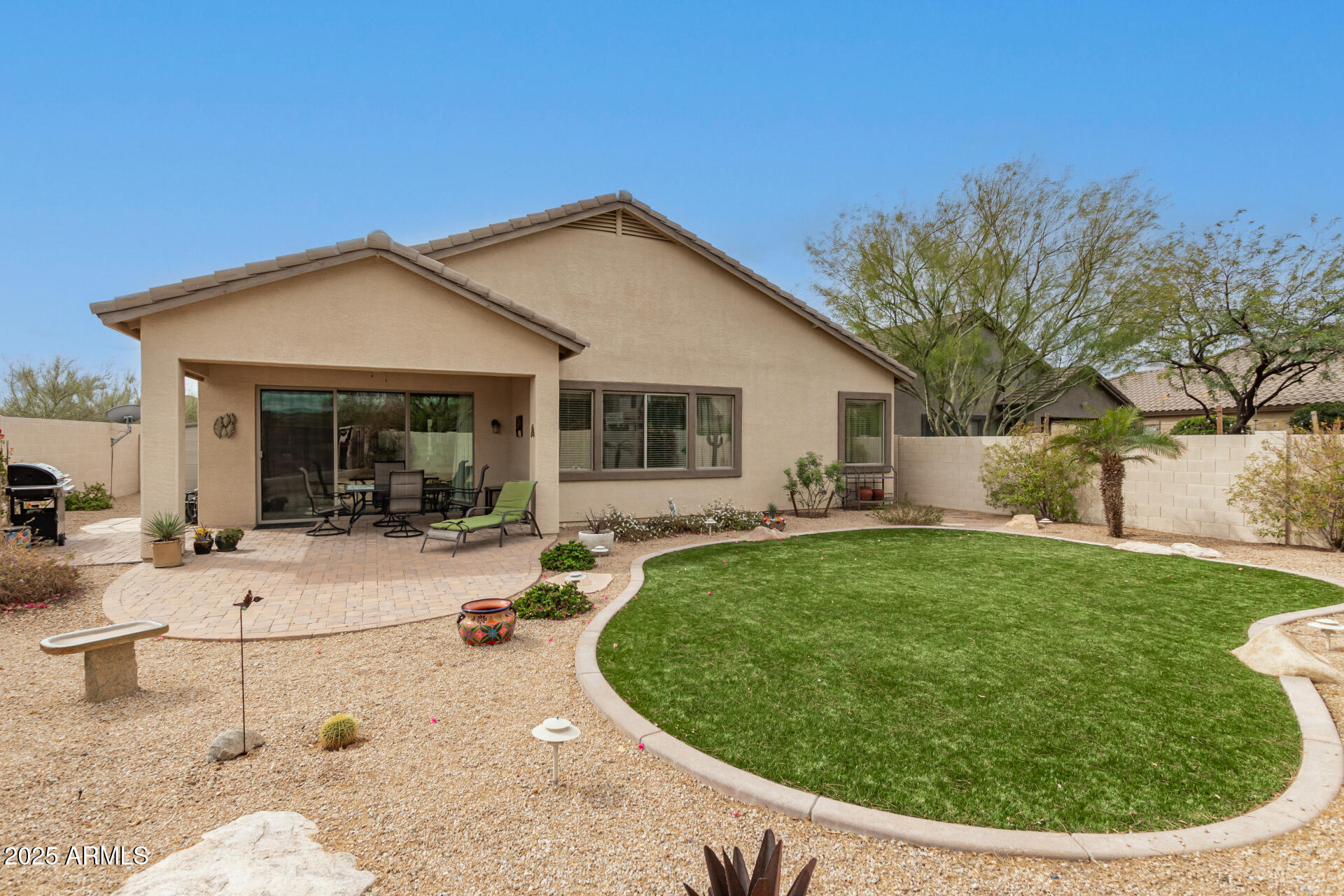 2212 W CALLE DE LAS ESTRELLA Street