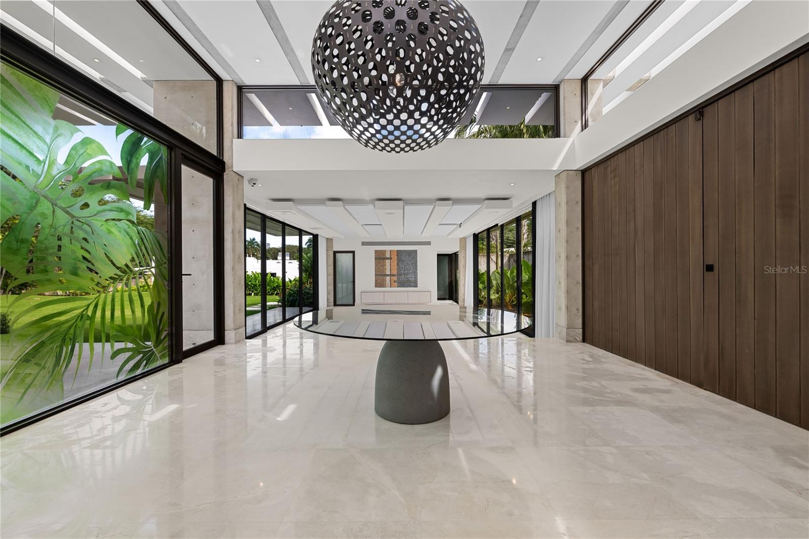 Z-6 MONTEBELLO, GARDEN HILLS SUR