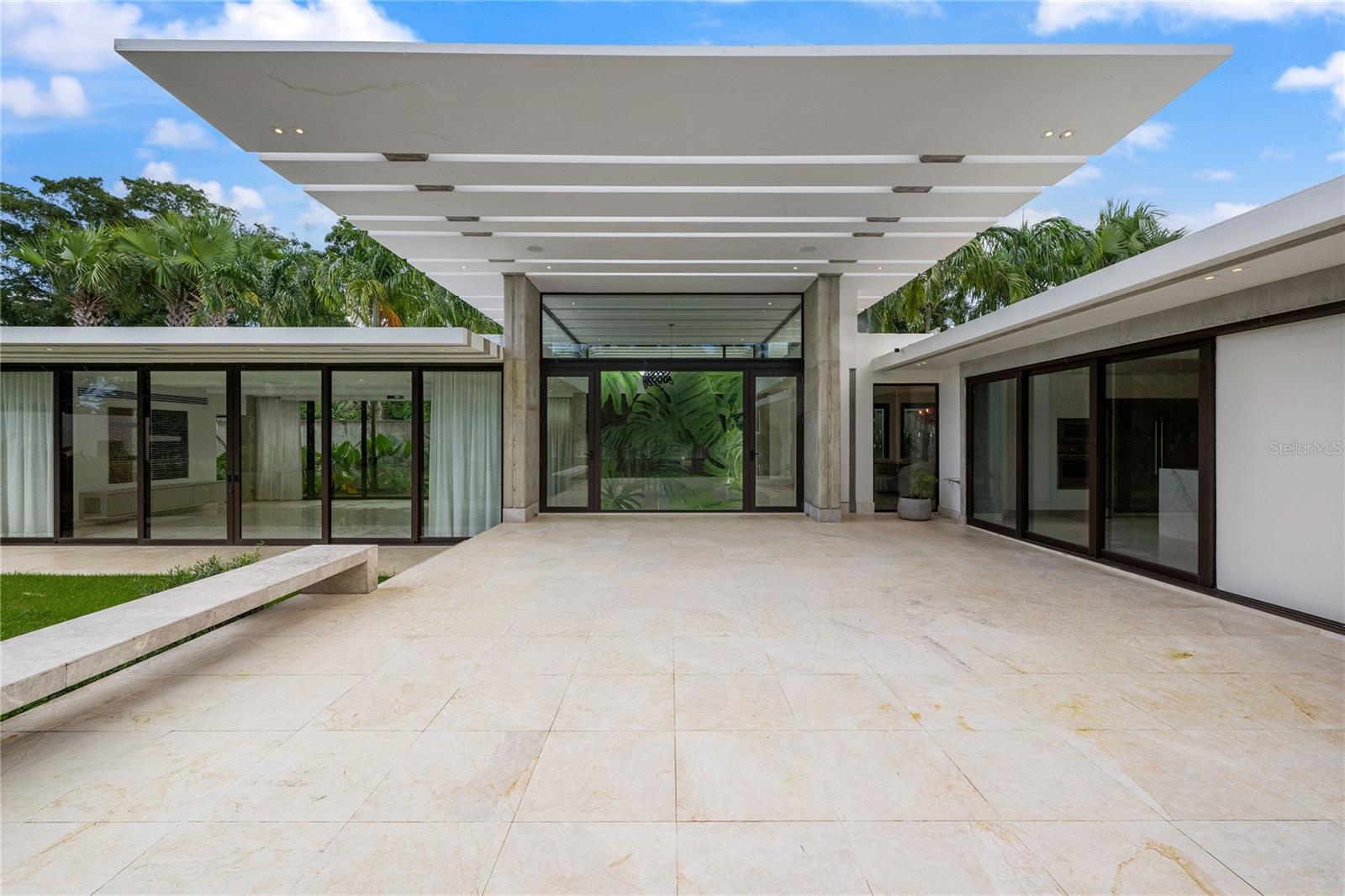 Z-6 MONTEBELLO, GARDEN HILLS SUR