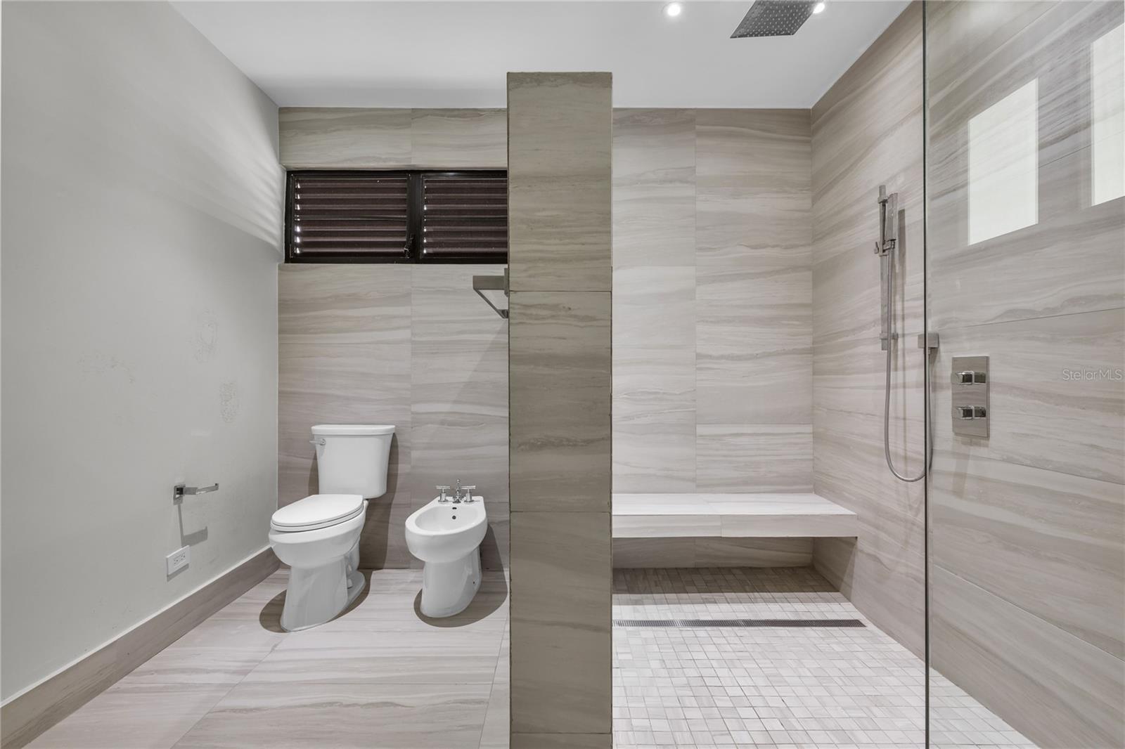 Z-6 MONTEBELLO, GARDEN HILLS SUR