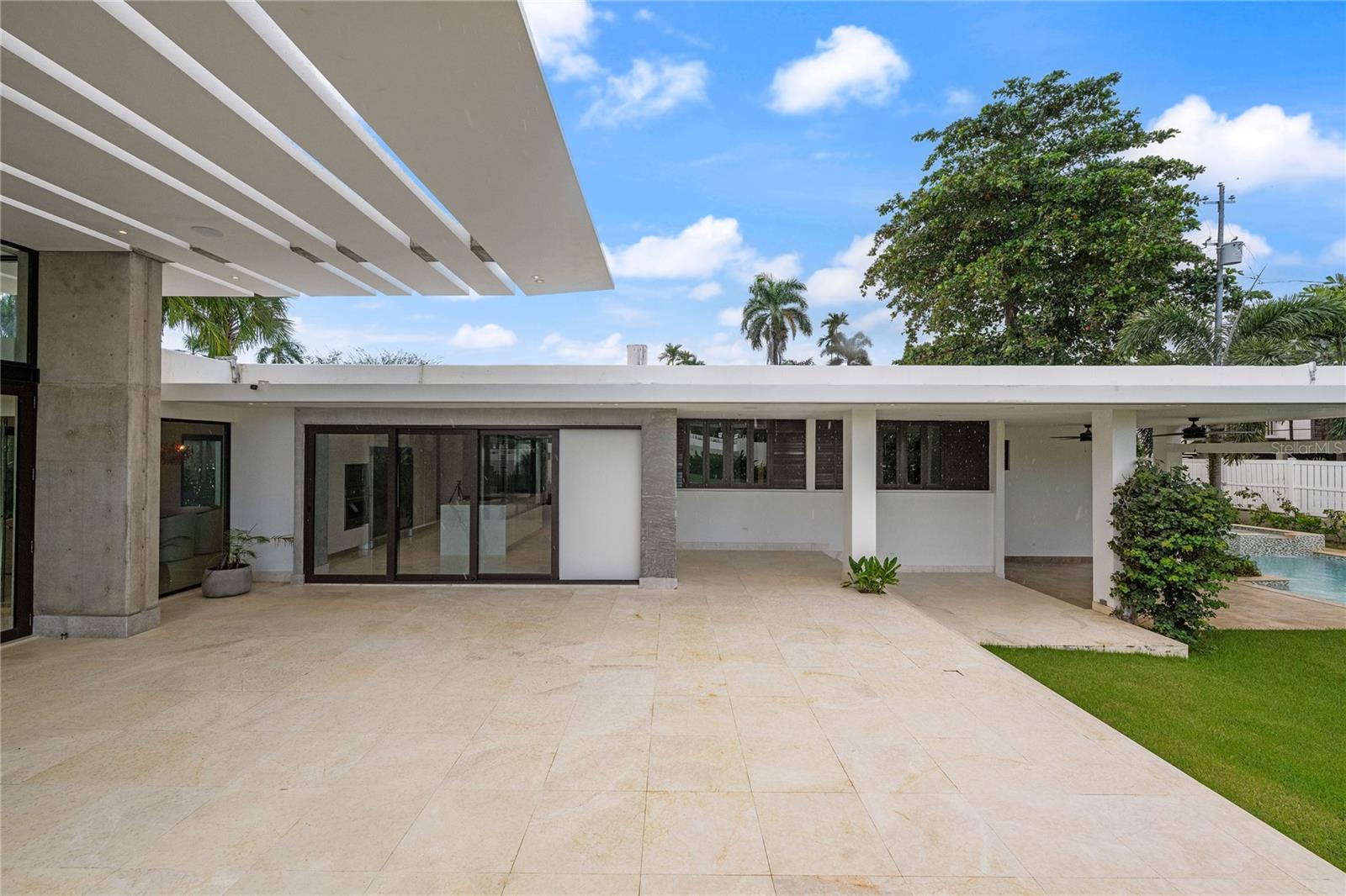 Z-6 MONTEBELLO, GARDEN HILLS SUR