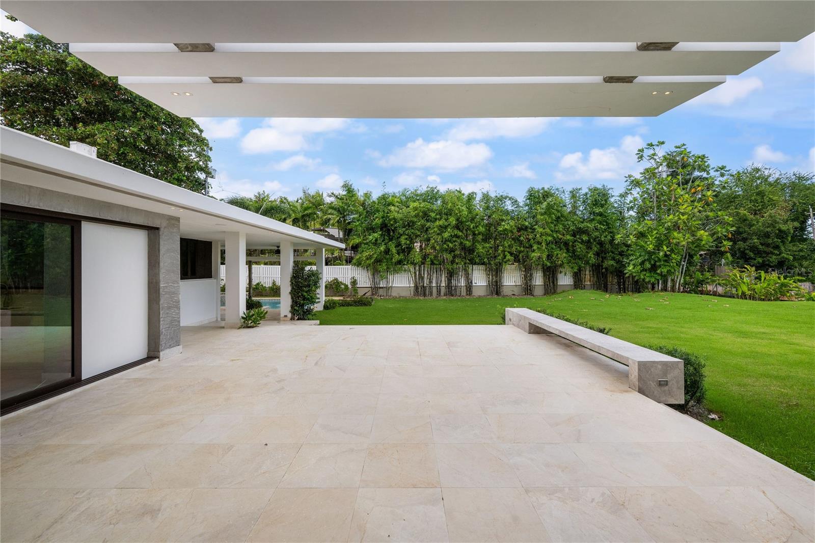 Z-6 MONTEBELLO, GARDEN HILLS SUR