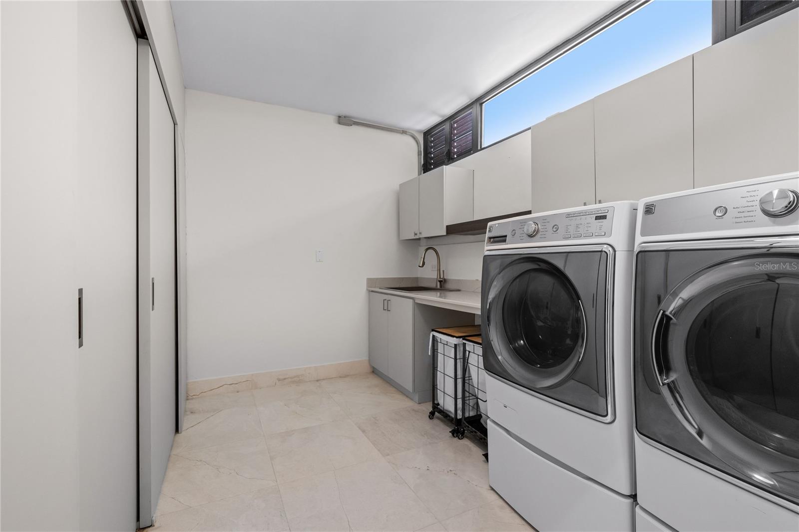 Z-6 MONTEBELLO, GARDEN HILLS SUR