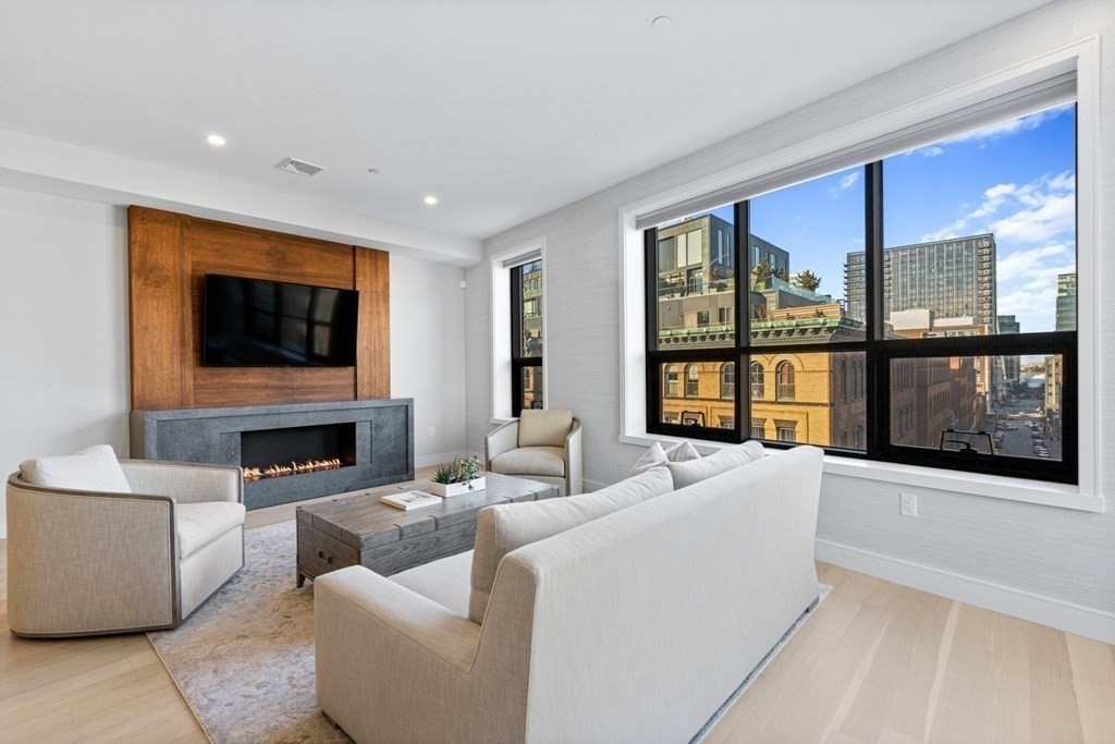 355 Congress St. Unit: PH1