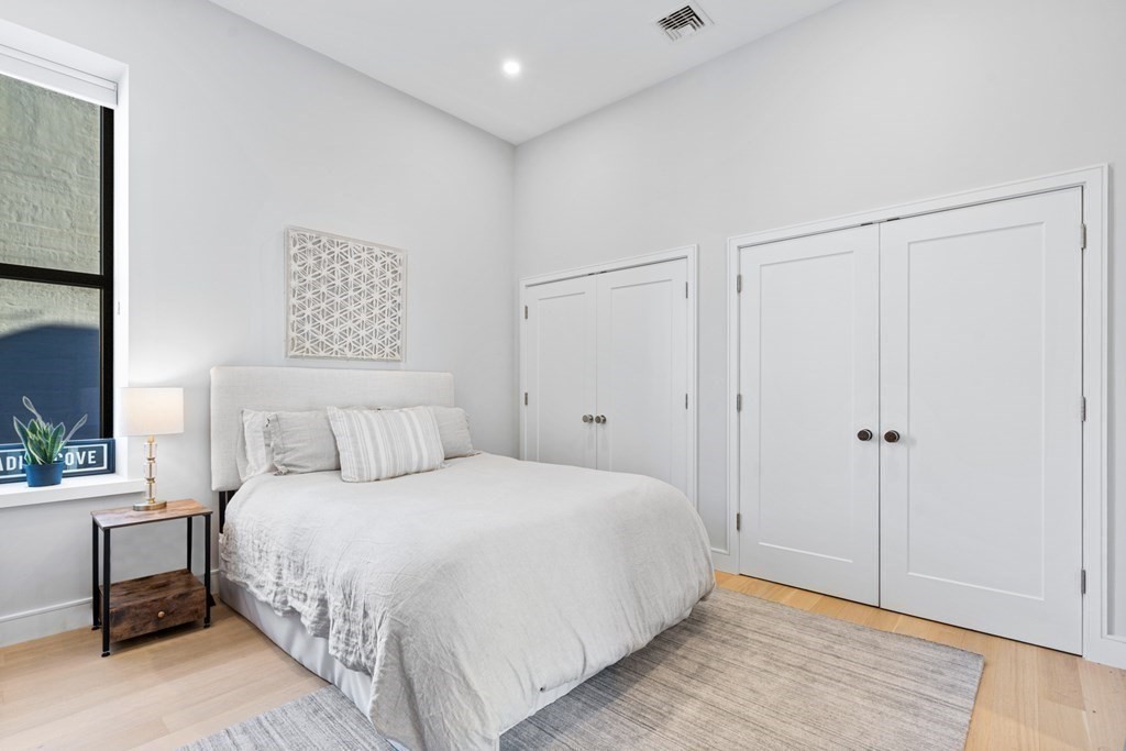355 Congress St. Unit: PH1