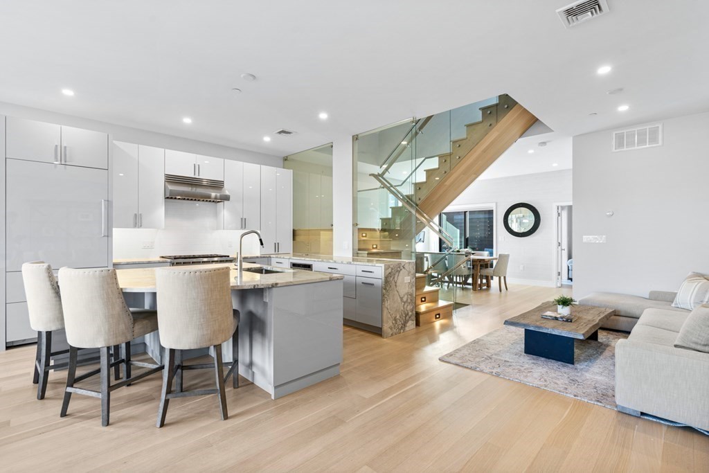 355 Congress St. Unit: PH1