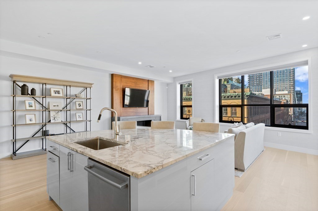 355 Congress St. Unit: PH1