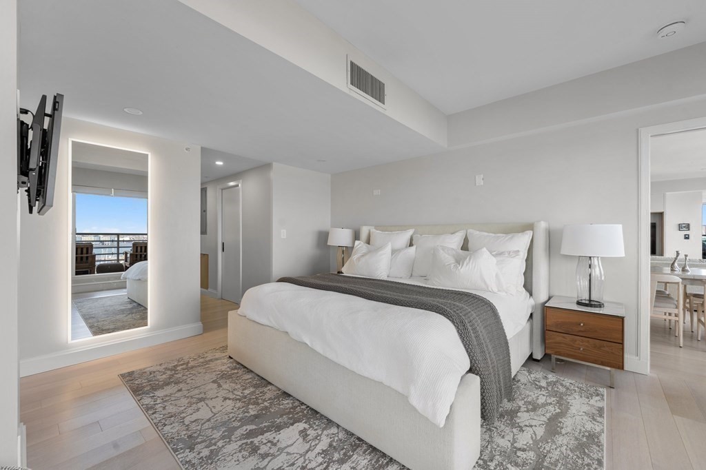 197 Eighth Street Unit: PH12