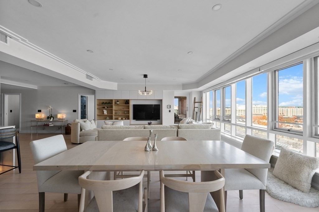 197 Eighth Street Unit: PH12