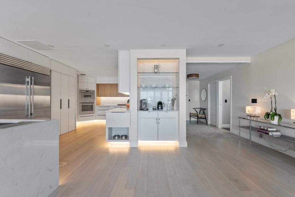 197 Eighth Street Unit: PH12