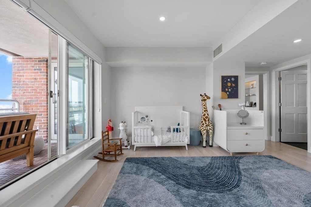 197 Eighth Street Unit: PH12