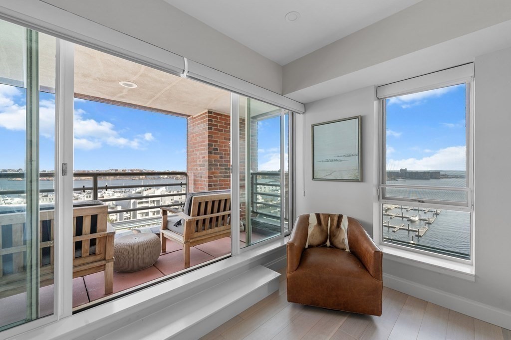 197 Eighth Street Unit: PH12