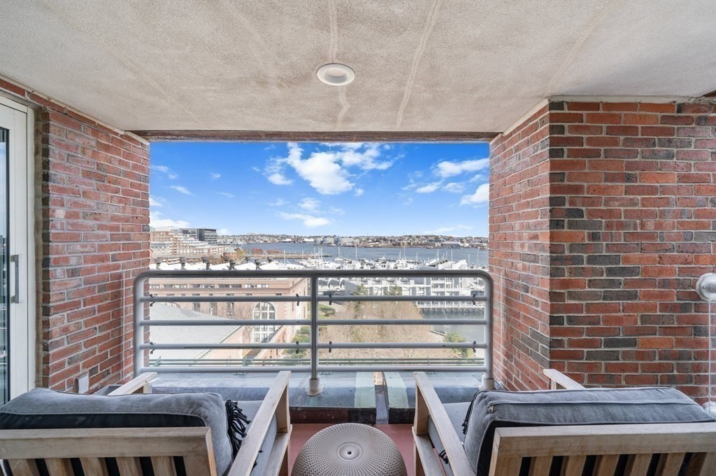 197 Eighth Street Unit: PH12