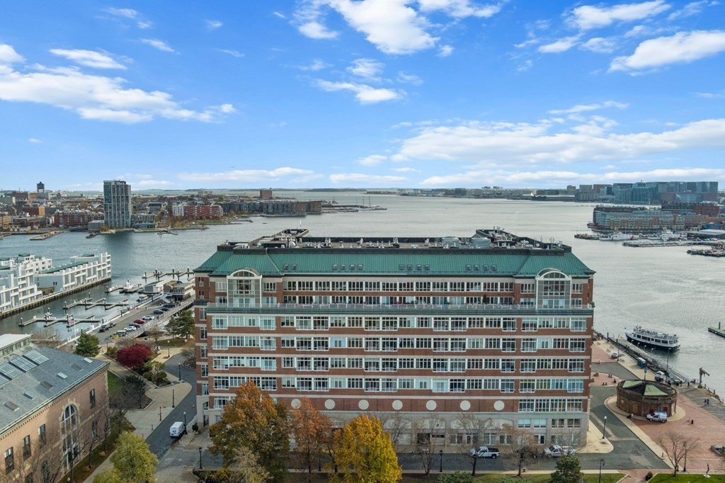 197 Eighth Street Unit: PH12