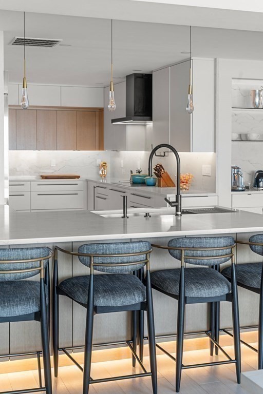 197 Eighth Street Unit: PH12