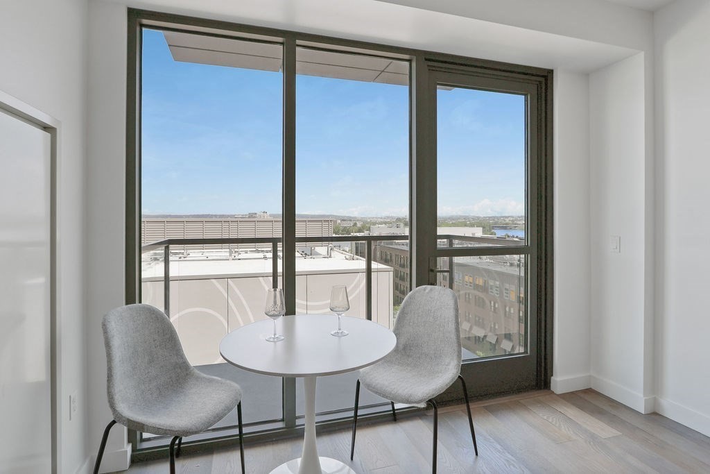 375 Canal Street # 811